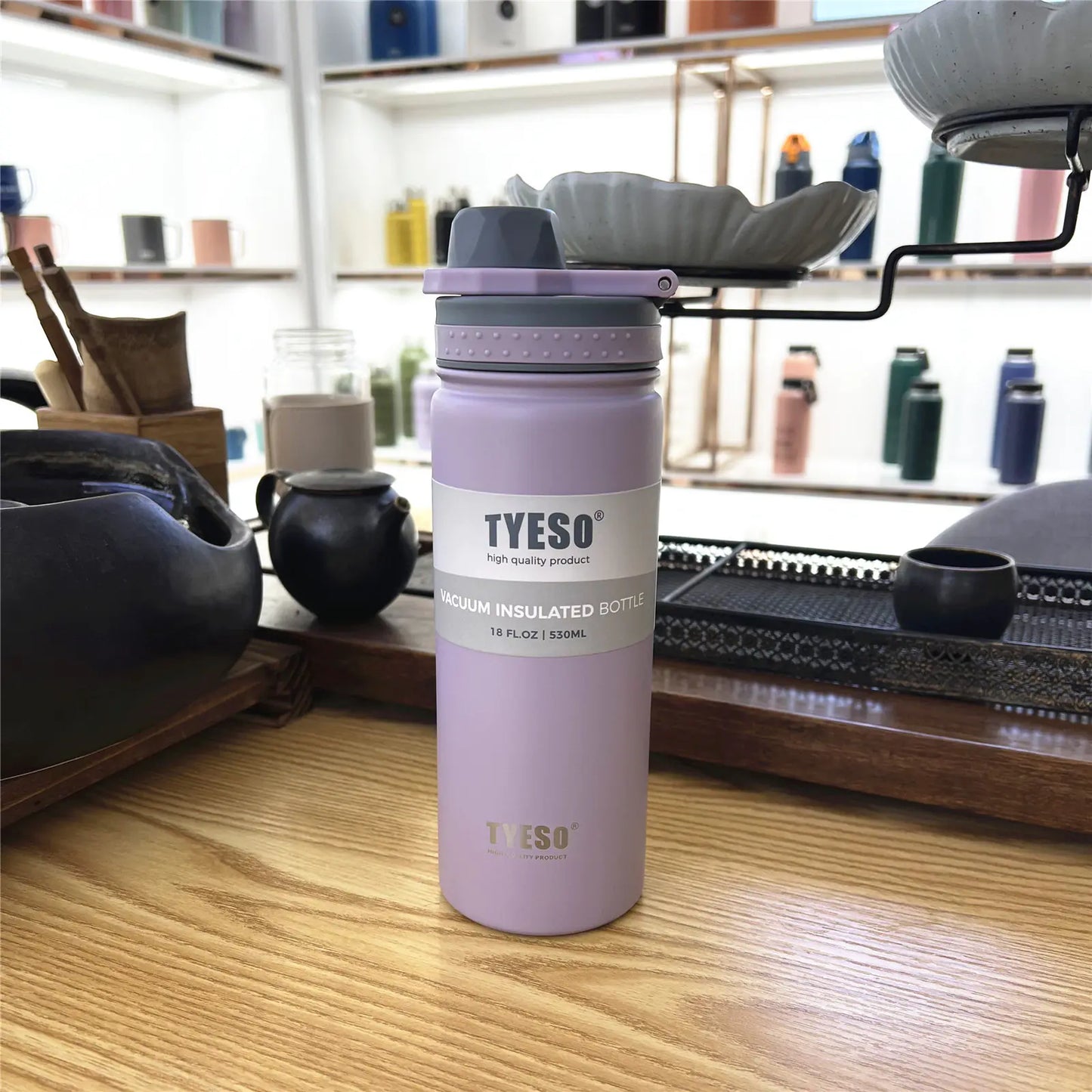 TYESO Classic Insulated Sports Bottle with Handle
