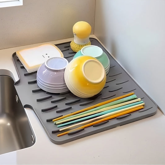 Silicone Dish Drying Mat (Countertop): Anti-Spill, Non-Slip, Sloped with Heat-Insulating Pads